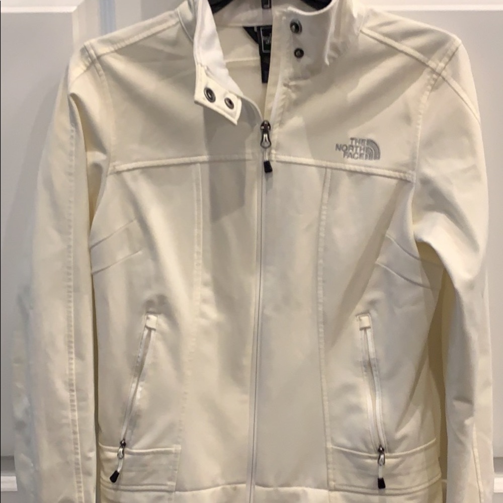 Women’s size Sm winter White Northface jacket